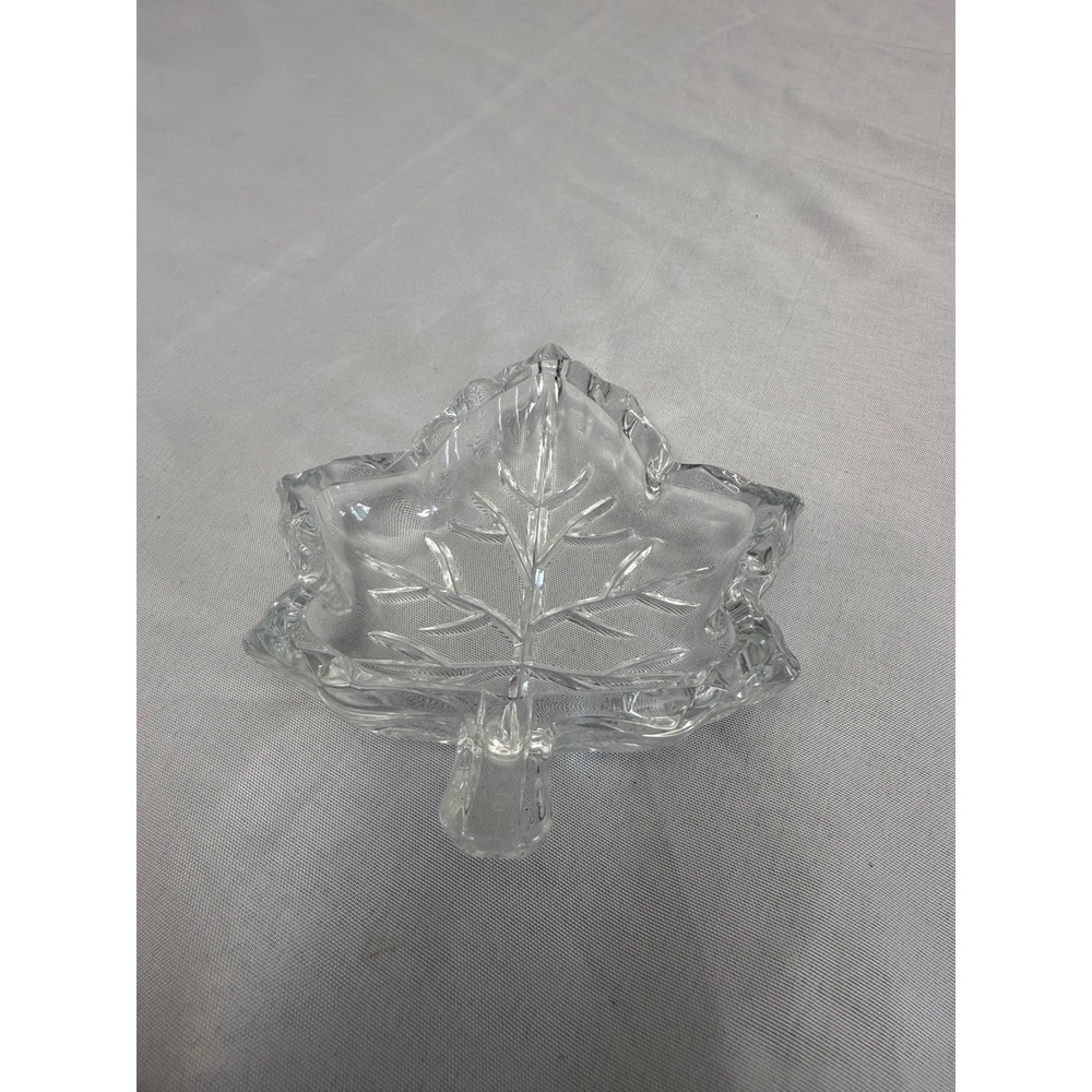 Vintage Clear Pressed Glass Maple Leaf Trinket Dish Candy Bowl Decorative Tray